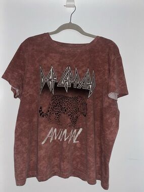Def Leppard 'Animal' Graphic Tee - Dusty Rust